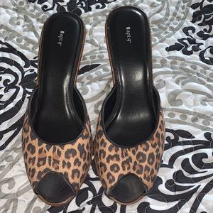 Apt 9 Leopard Print Size 9.5, Offers Welcome!